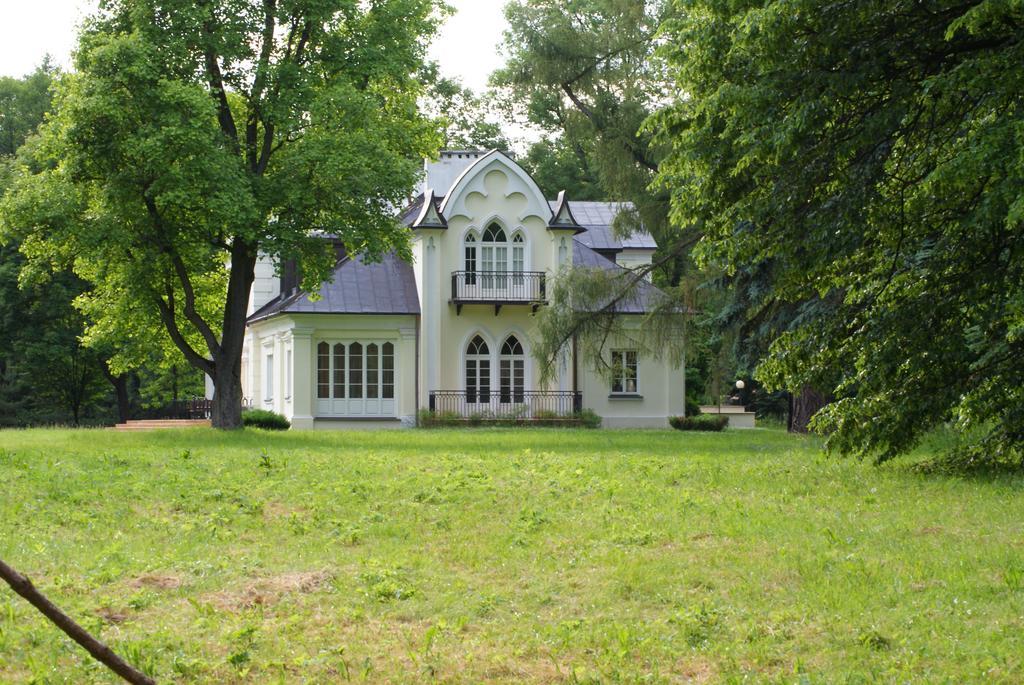 Roskosz Zespol Dworsko Parkowy Bed & Breakfast Biala Podlaska Exterior photo