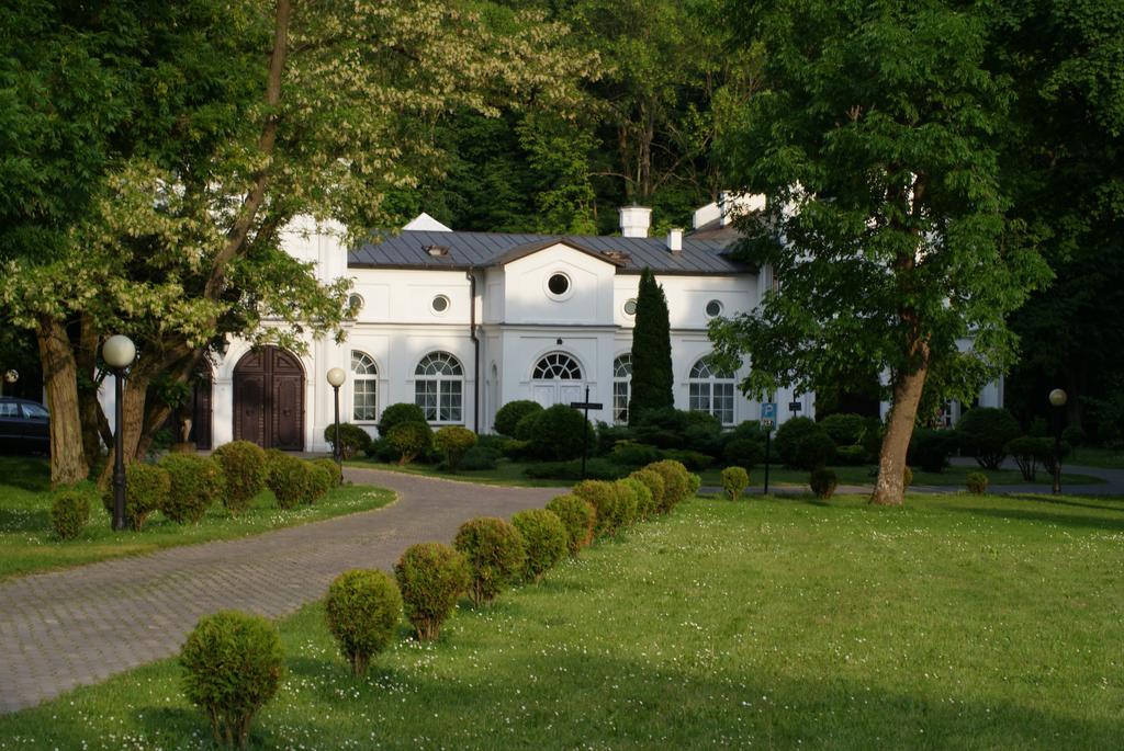 Roskosz Zespol Dworsko Parkowy Bed & Breakfast Biala Podlaska Exterior photo